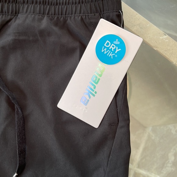 Marika shorts, M, polyester, spandex, black dry wik - Picture 2 of 13